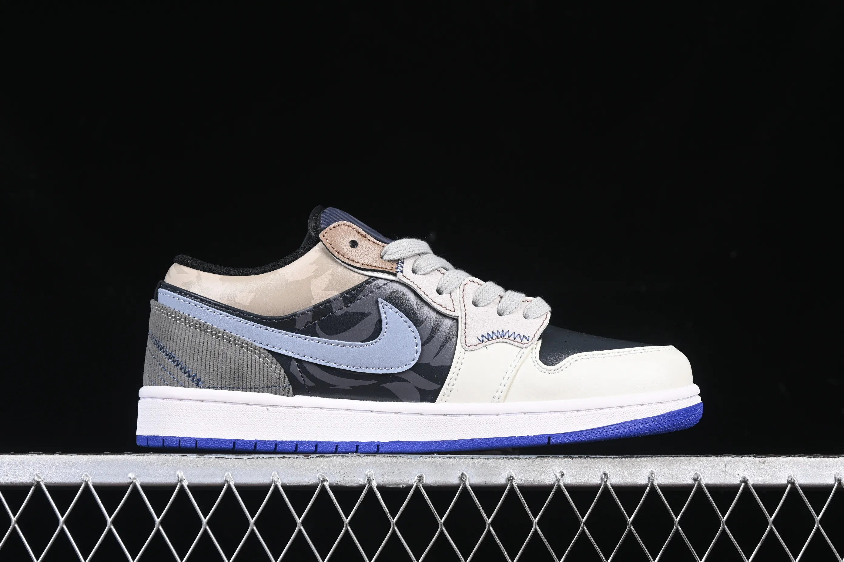 All categories Air Jordan Jordan series basketball shoes Air Jordan 1 Low Air Jordan 1 Low AJ1 Joe 1 Panda Prank Flying Skyline Burning Black Brown Blue Low-top Retro Basketball Shoes 553558-154